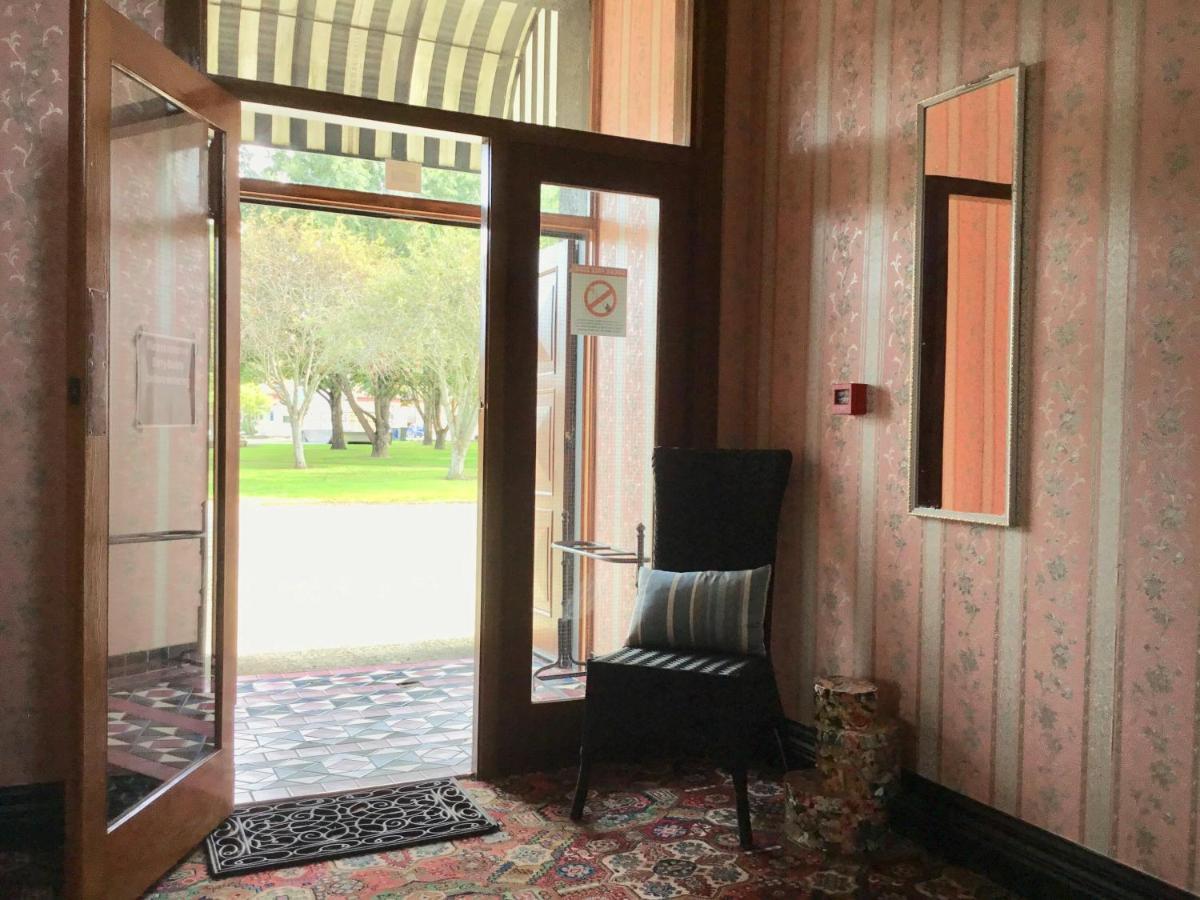 Royal Mail Hotel Lumsden Εξωτερικό φωτογραφία